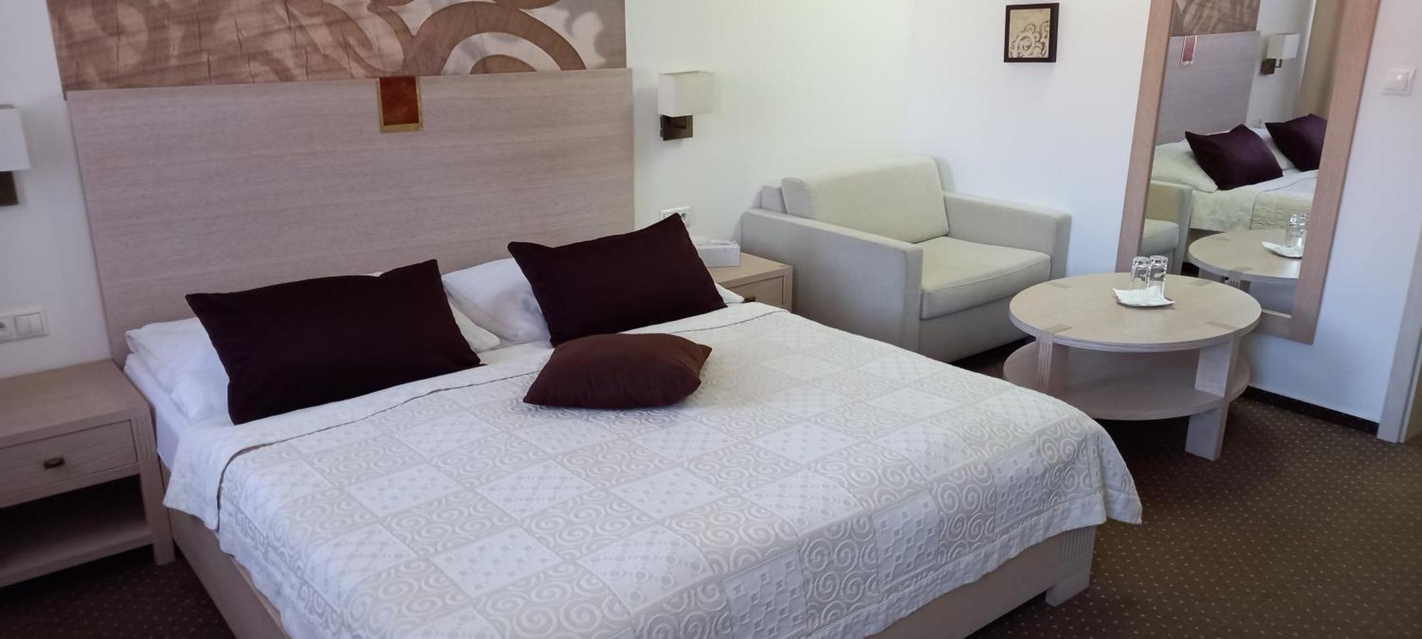 Hotel Slameny Dom & Spa Malá Ida Стая снимка