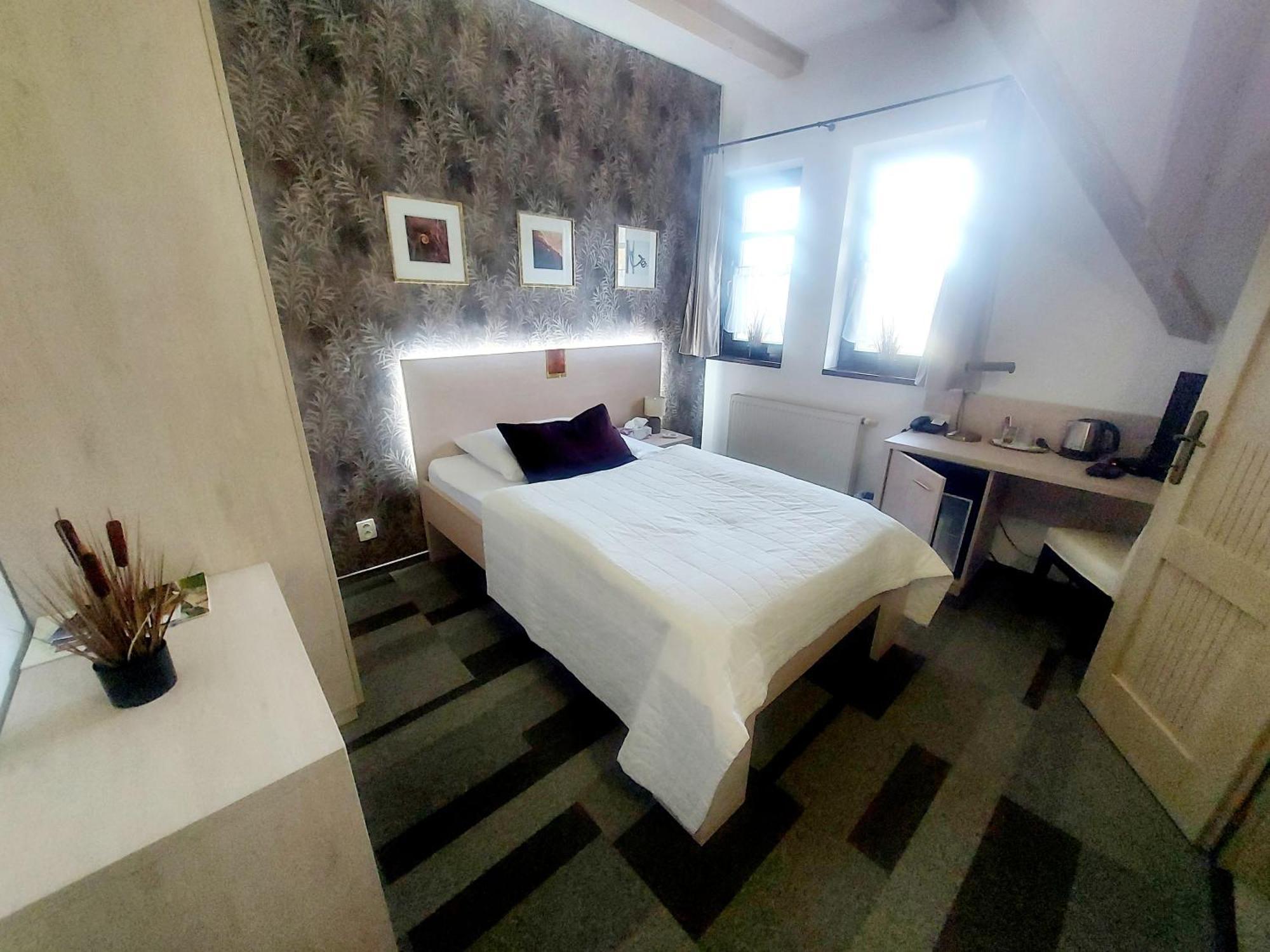 Hotel Slameny Dom & Spa Malá Ida Стая снимка