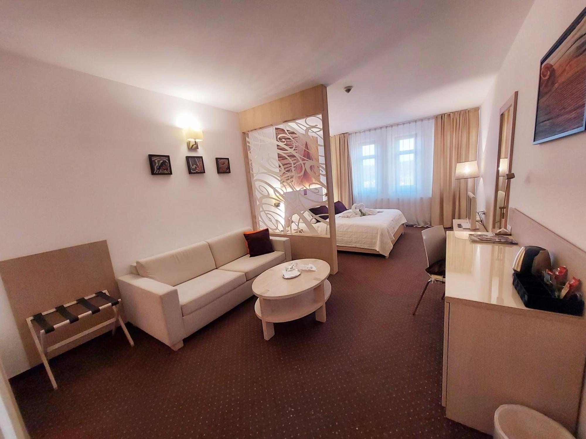 Hotel Slameny Dom & Spa Malá Ida Екстериор снимка