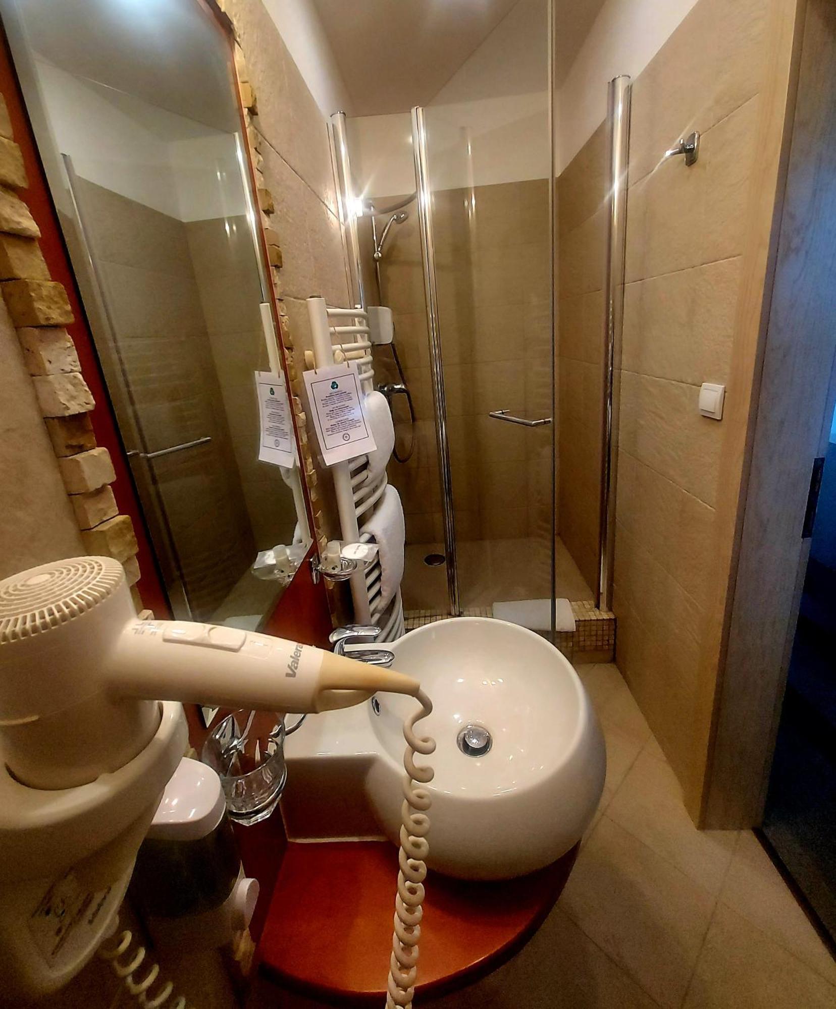 Hotel Slameny Dom & Spa Malá Ida Стая снимка