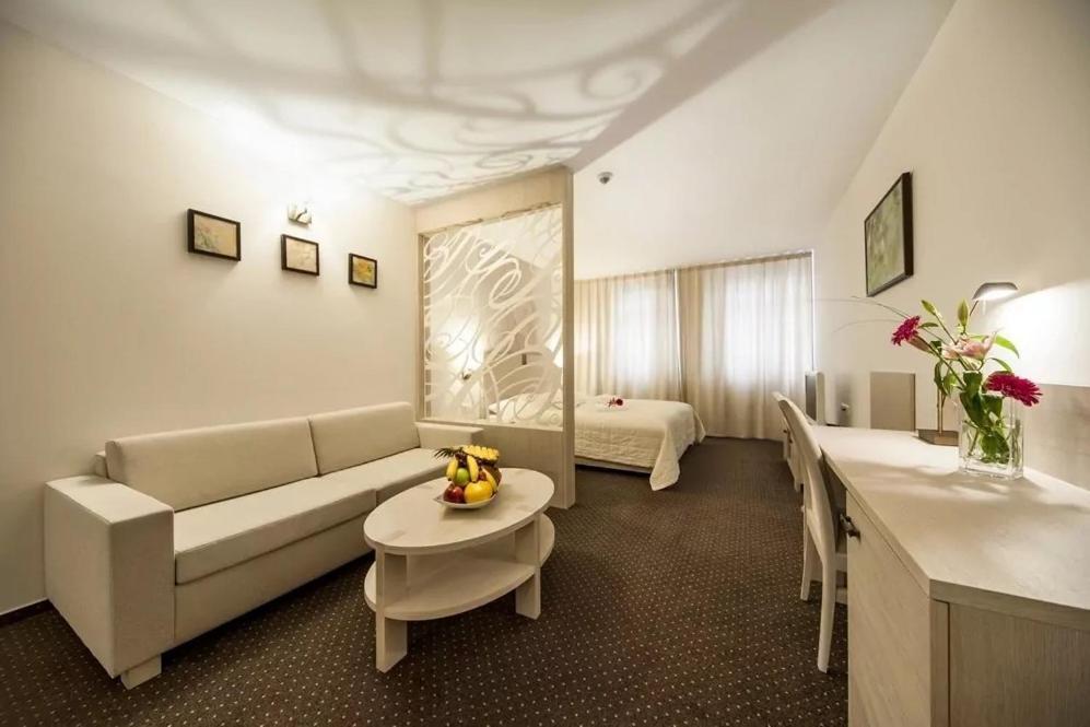 Hotel Slameny Dom & Spa Malá Ida Екстериор снимка
